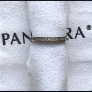 🚨SOLD🚨Pandora Luminous Hearts Ring